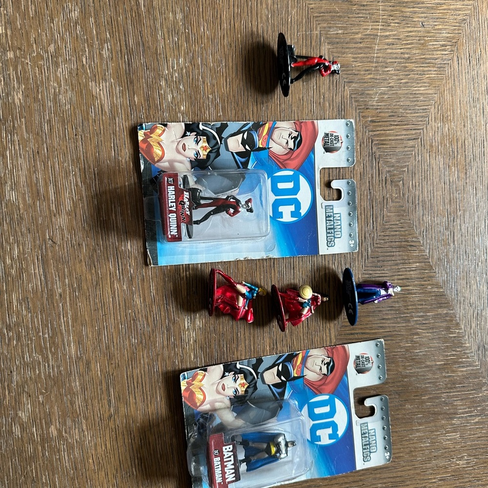DC Superheroes Action Figure Set - Red and Black